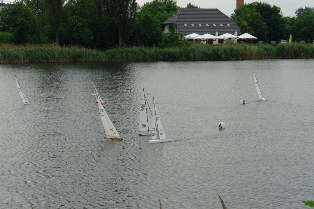 Modelarze rozegrali regaty na stawie Cegielnianym