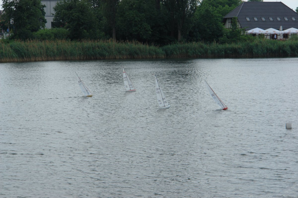 Modelarze rozegrali regaty na stawie Cegielnianym