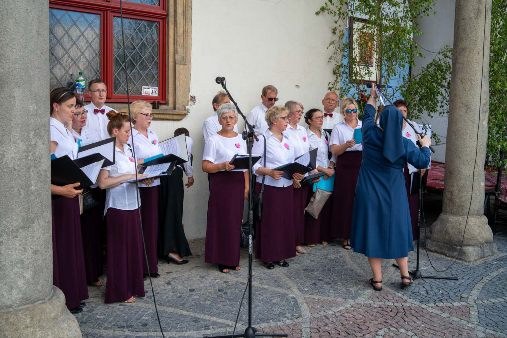 Boże Ciało w Brzegu. Międzyparafialna procesja przeszła ulicami miasta [fotorelacja]