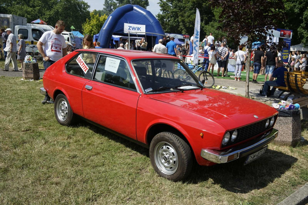 Międzynarodowy Zlot Pojazdów Zabytkowych w Oławie 2019 [fotorelacja]