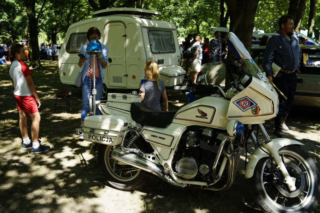 Międzynarodowy Zlot Pojazdów Zabytkowych w Oławie 2019 [fotorelacja]