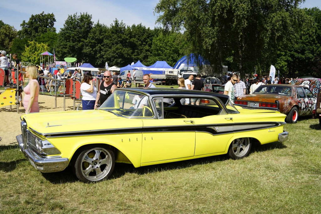 Międzynarodowy Zlot Pojazdów Zabytkowych w Oławie 2019 [fotorelacja]