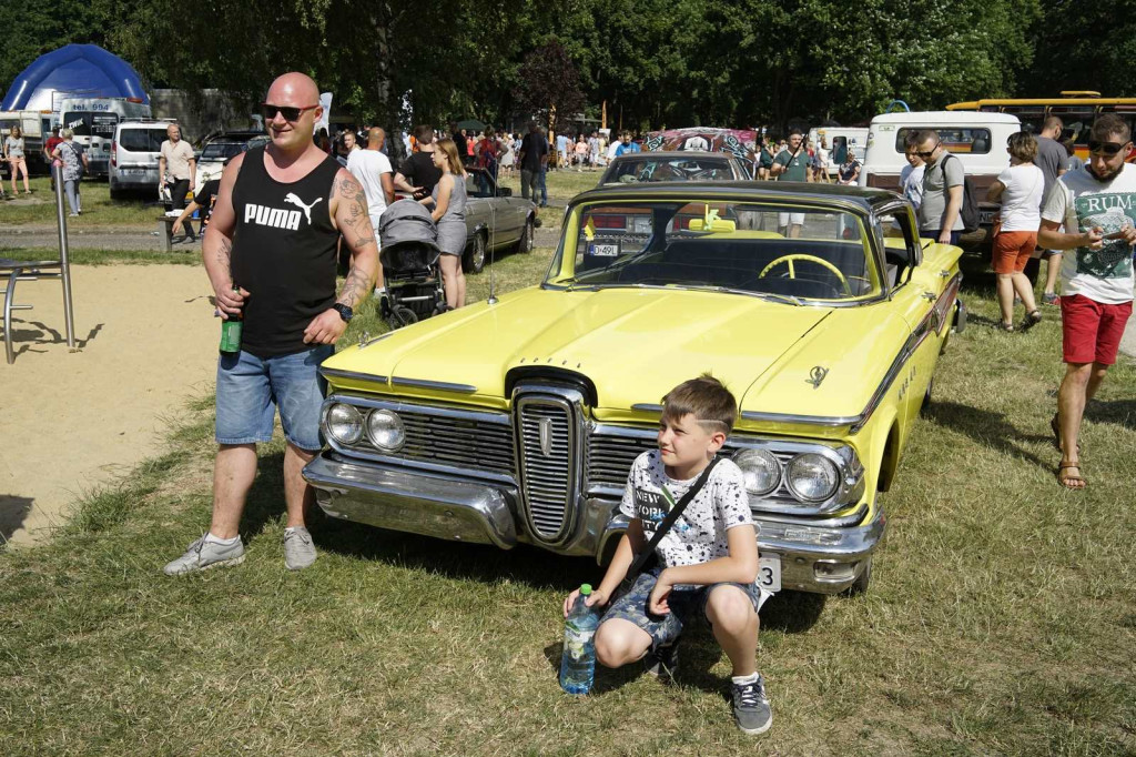 Międzynarodowy Zlot Pojazdów Zabytkowych w Oławie 2019 [fotorelacja]