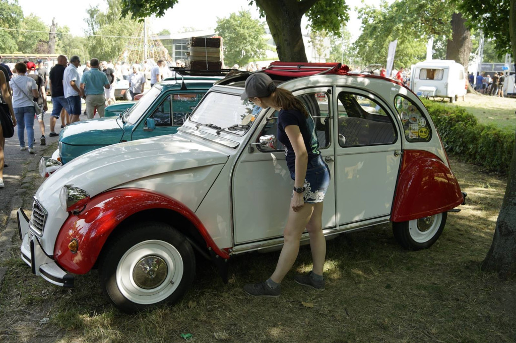 Międzynarodowy Zlot Pojazdów Zabytkowych w Oławie 2019 [fotorelacja]