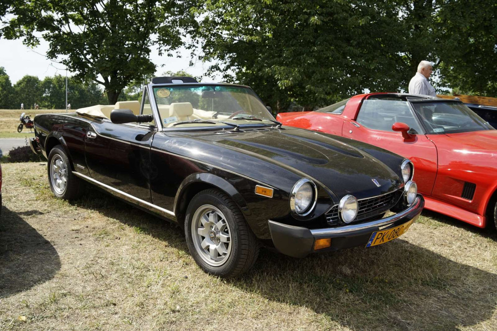 Międzynarodowy Zlot Pojazdów Zabytkowych w Oławie 2019 [fotorelacja]