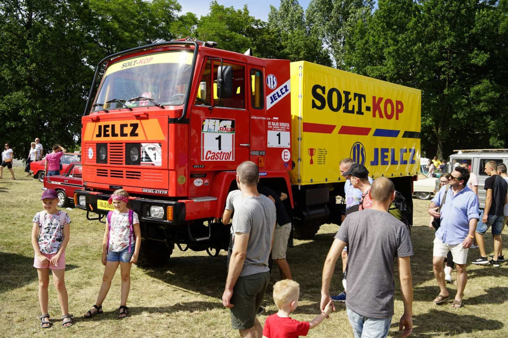 Międzynarodowy Zlot Pojazdów Zabytkowych w Oławie 2019 [fotorelacja]