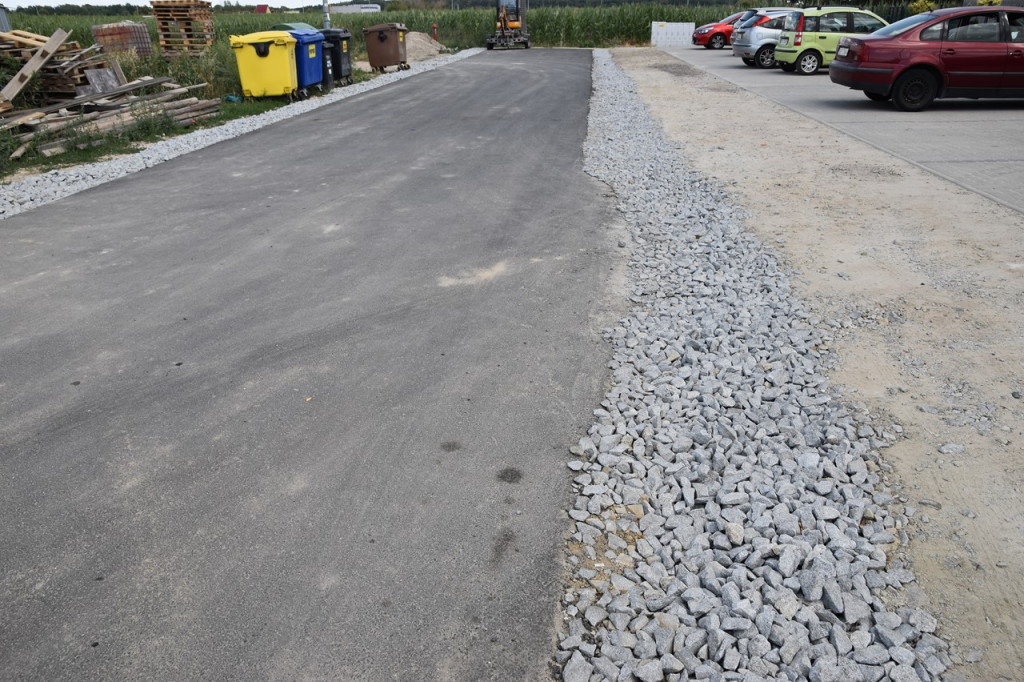 Drogowa fuszerka w Skarbimierzu-Osiedle. Wójt wyjaśnia dlaczego nie ma chodników
