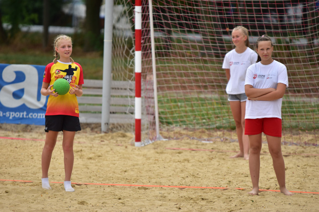 Turniej Piłki Ręcznej Plażowej w Grodkowie [fotorelacja]