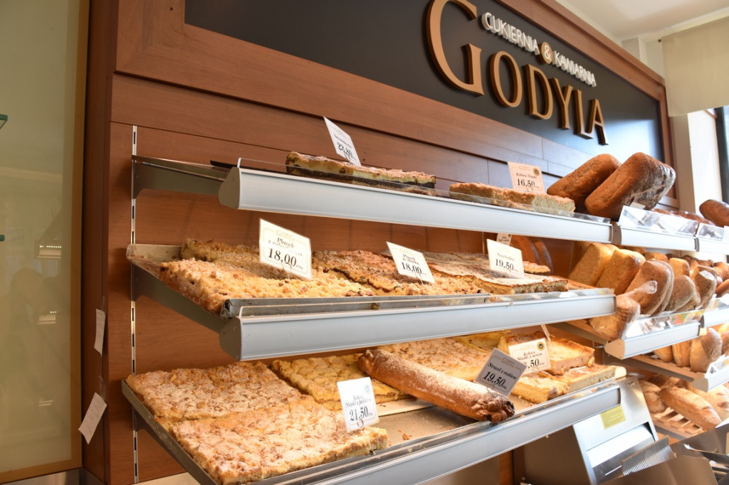Rzemieślnicze lody, regionalny kołocz śląski, pyszne ciasta, pieczywo i torty. Otwarcie nowej Cukierni Godyla przy ul. Długiej w Brzegu