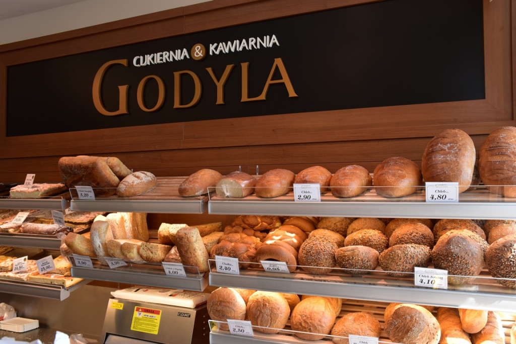Rzemieślnicze lody, regionalny kołocz śląski, pyszne ciasta, pieczywo i torty. Otwarcie nowej Cukierni Godyla przy ul. Długiej w Brzegu