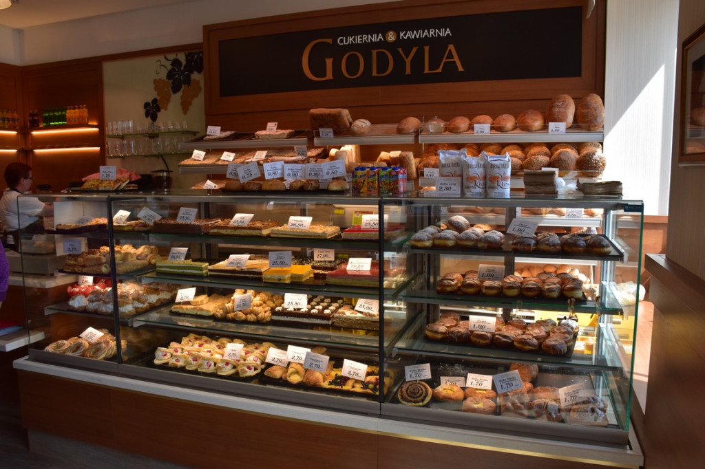 Rzemieślnicze lody, regionalny kołocz śląski, pyszne ciasta, pieczywo i torty. Otwarcie nowej Cukierni Godyla przy ul. Długiej w Brzegu