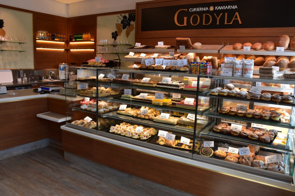 Rzemieślnicze lody, regionalny kołocz śląski, pyszne ciasta, pieczywo i torty. Otwarcie nowej Cukierni Godyla przy ul. Długiej w Brzegu