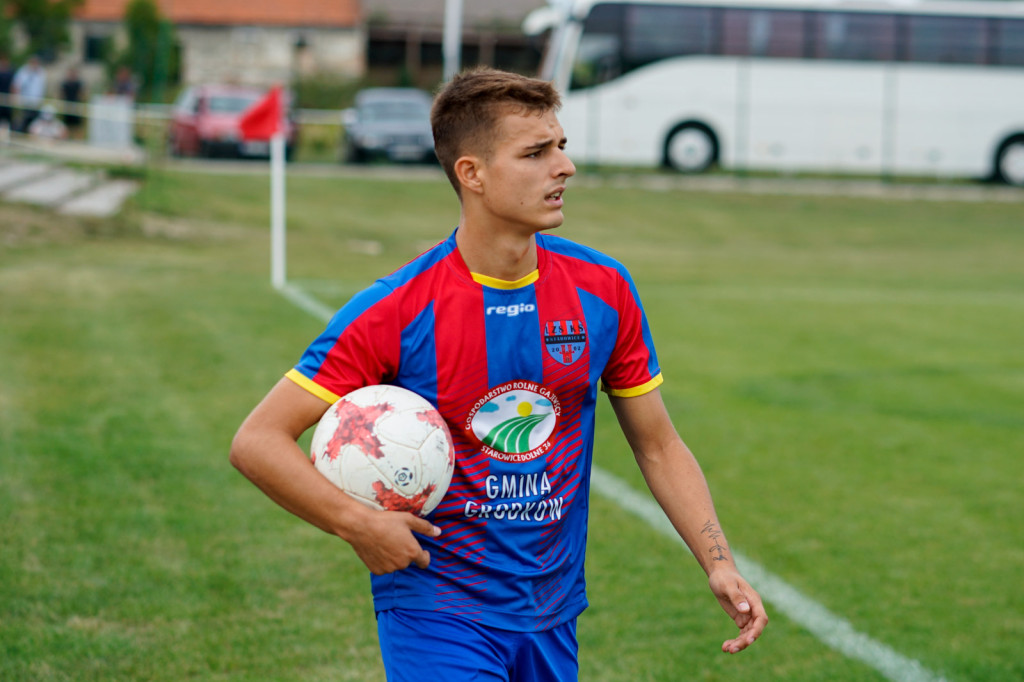 Pierwsza porażka LZS-u Starowice. Rekord lepszy w starciu z beniaminkiem [fotorelacja]