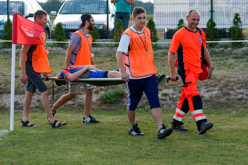 Pierwsza porażka LZS-u Starowice. Rekord lepszy w starciu z beniaminkiem [fotorelacja]