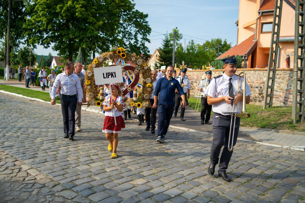 Święto plonów w Lipkach. Najpiękniejszy wieniec dożynkowy w Gminie Skarbimierz z Łukowic Brzeskich