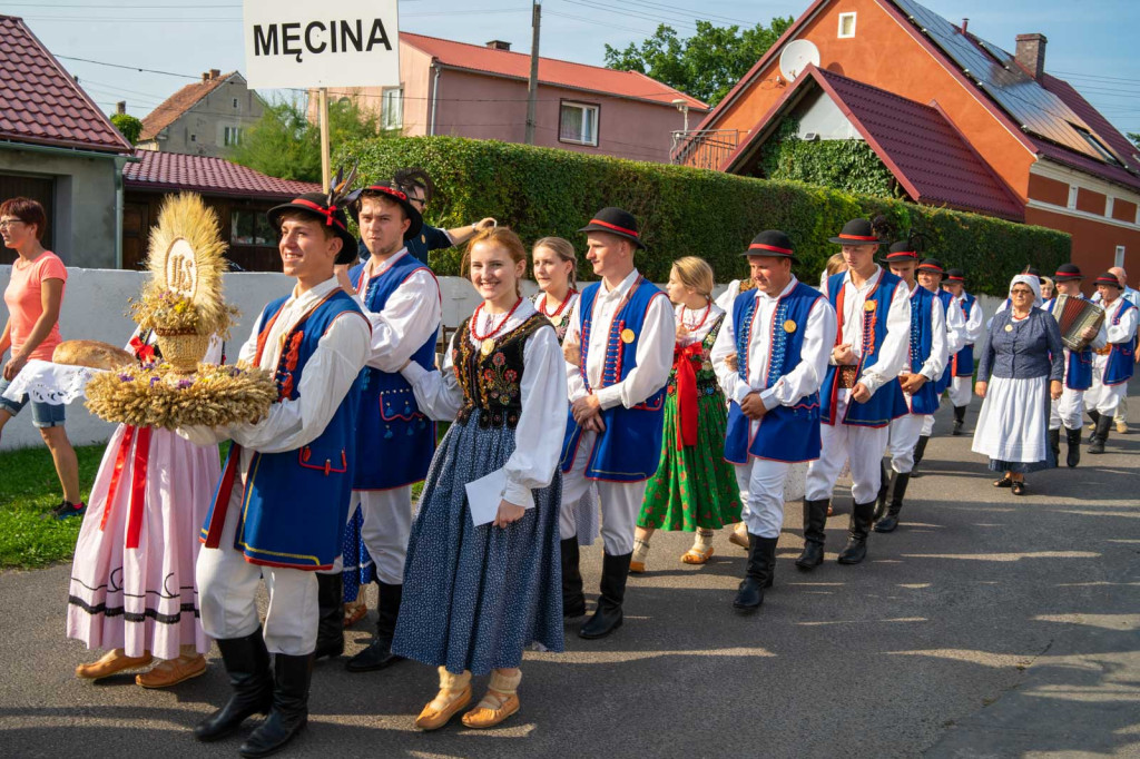Święto plonów w Lipkach. Najpiękniejszy wieniec dożynkowy w Gminie Skarbimierz z Łukowic Brzeskich