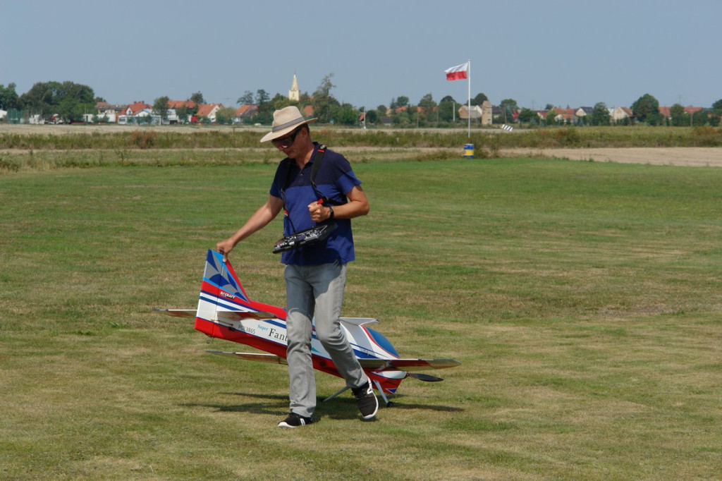 Pod Grodkowem rozegrano Mistrzostwa Polski Modeli Akrobacyjnych Zdalnie Sterowanych