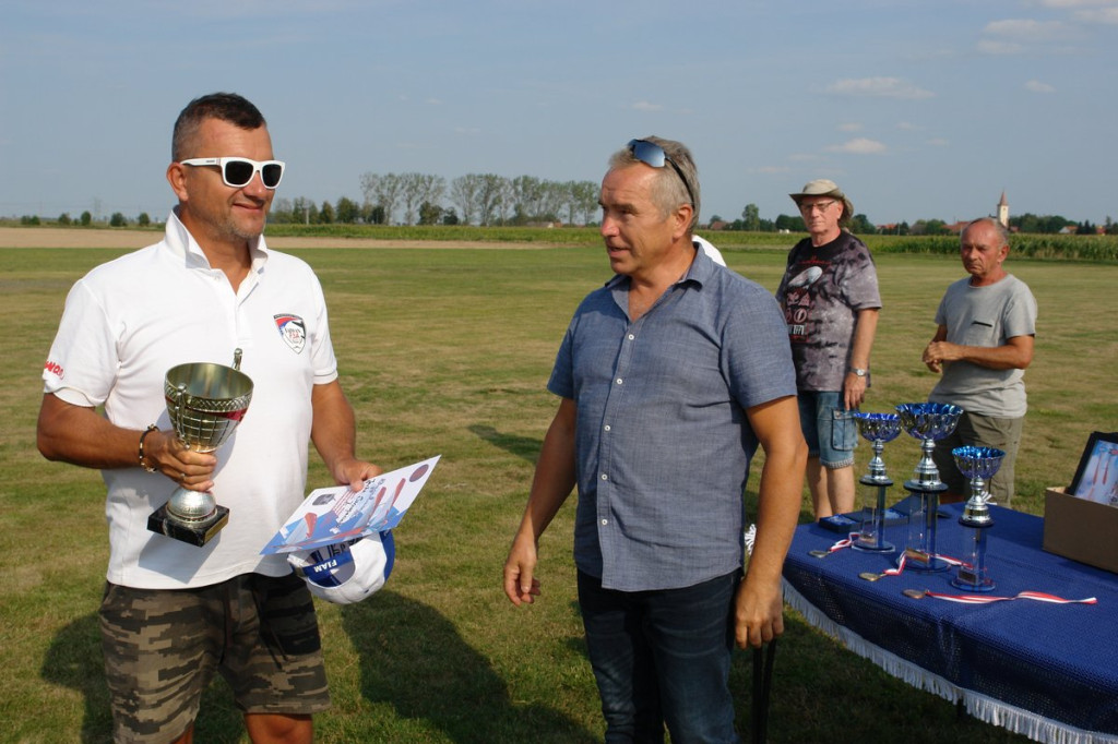 Pod Grodkowem rozegrano Mistrzostwa Polski Modeli Akrobacyjnych Zdalnie Sterowanych