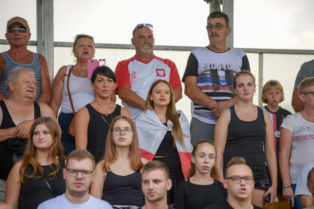 Święto piłki nożnej w Grodkowie. Polki zagrały z Czeszkami mecz towarzyski U-19 [fotorelacja]