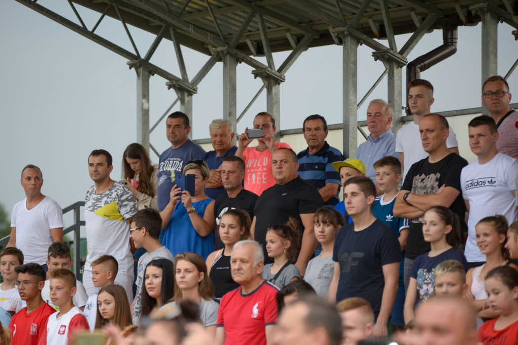 Święto piłki nożnej w Grodkowie. Polki zagrały z Czeszkami mecz towarzyski U-19 [fotorelacja]