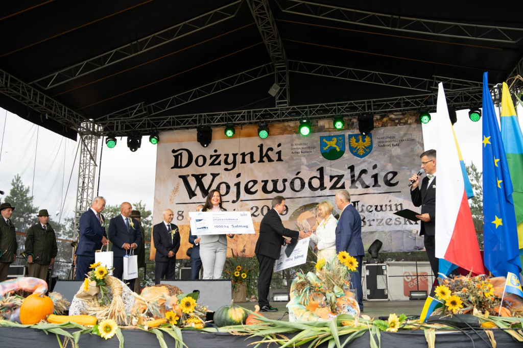 Wojewódzkie obchody święta plonów w Lewinie Brzeskim przyciągnęły tłumy