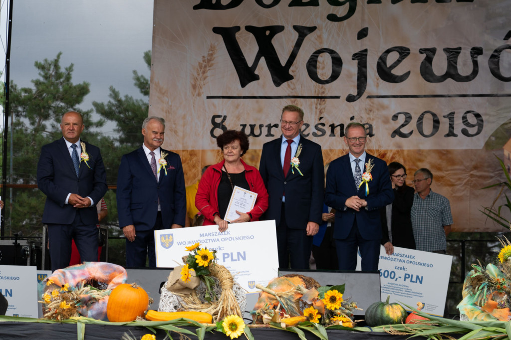 Wojewódzkie obchody święta plonów w Lewinie Brzeskim przyciągnęły tłumy