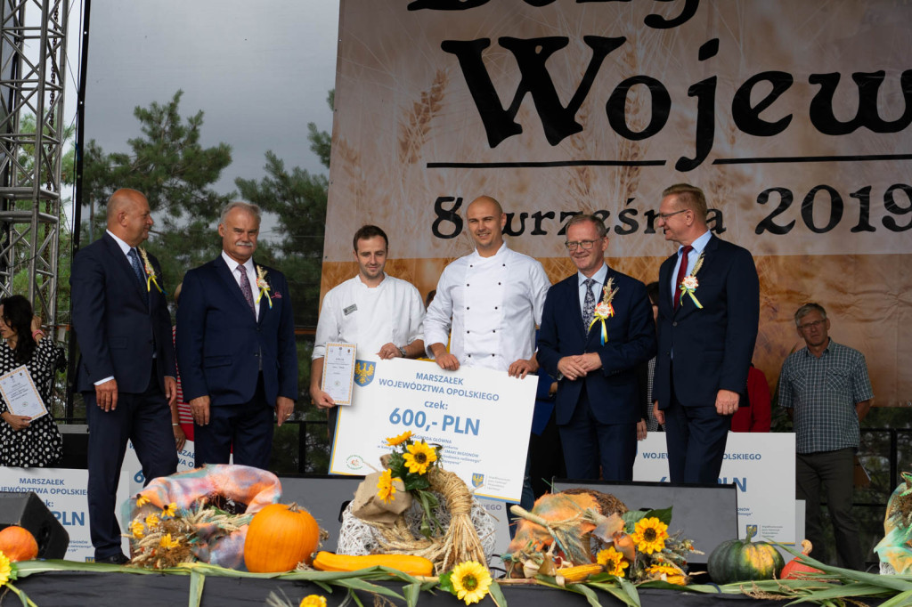 Wojewódzkie obchody święta plonów w Lewinie Brzeskim przyciągnęły tłumy