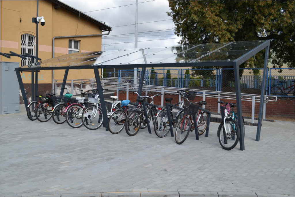 Lewin Brzeski ma nowoczesne centrum przesiadkowe