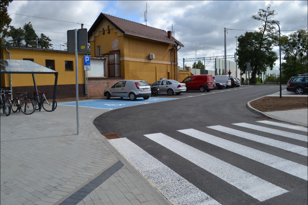 Lewin Brzeski ma nowoczesne centrum przesiadkowe