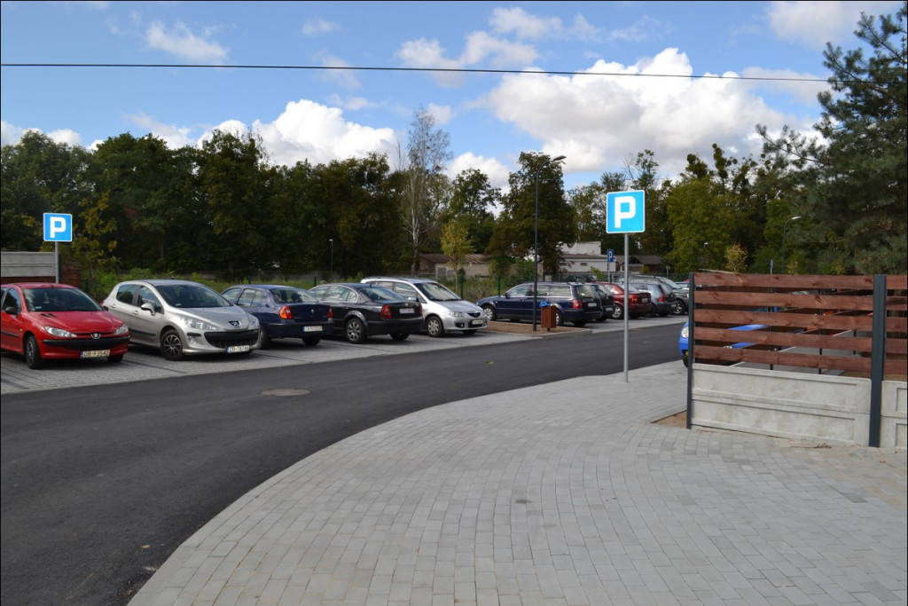 Lewin Brzeski ma nowoczesne centrum przesiadkowe