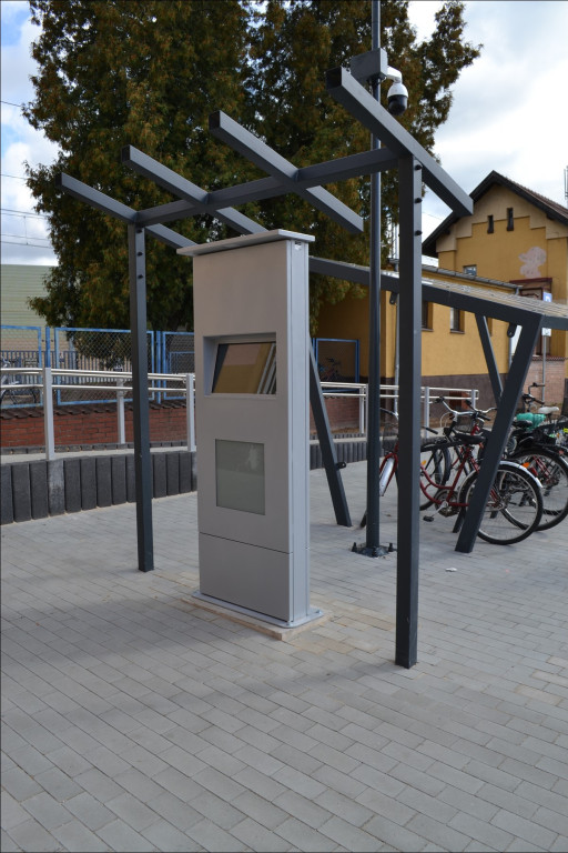 Lewin Brzeski ma nowoczesne centrum przesiadkowe