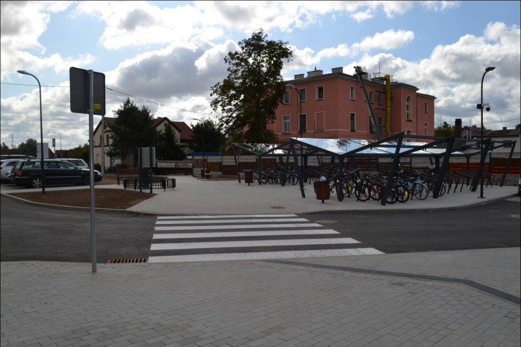 Lewin Brzeski ma nowoczesne centrum przesiadkowe