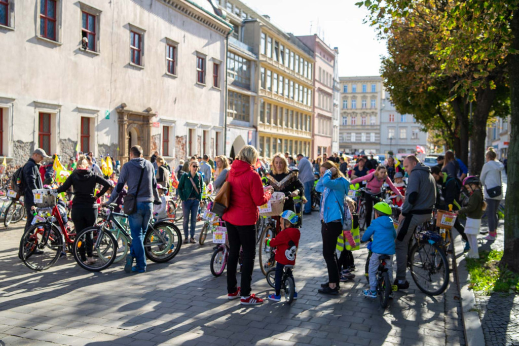 Blisko 250 przedszkolaków pojechało w rajdzie rowerkowym! [fotorelacja]