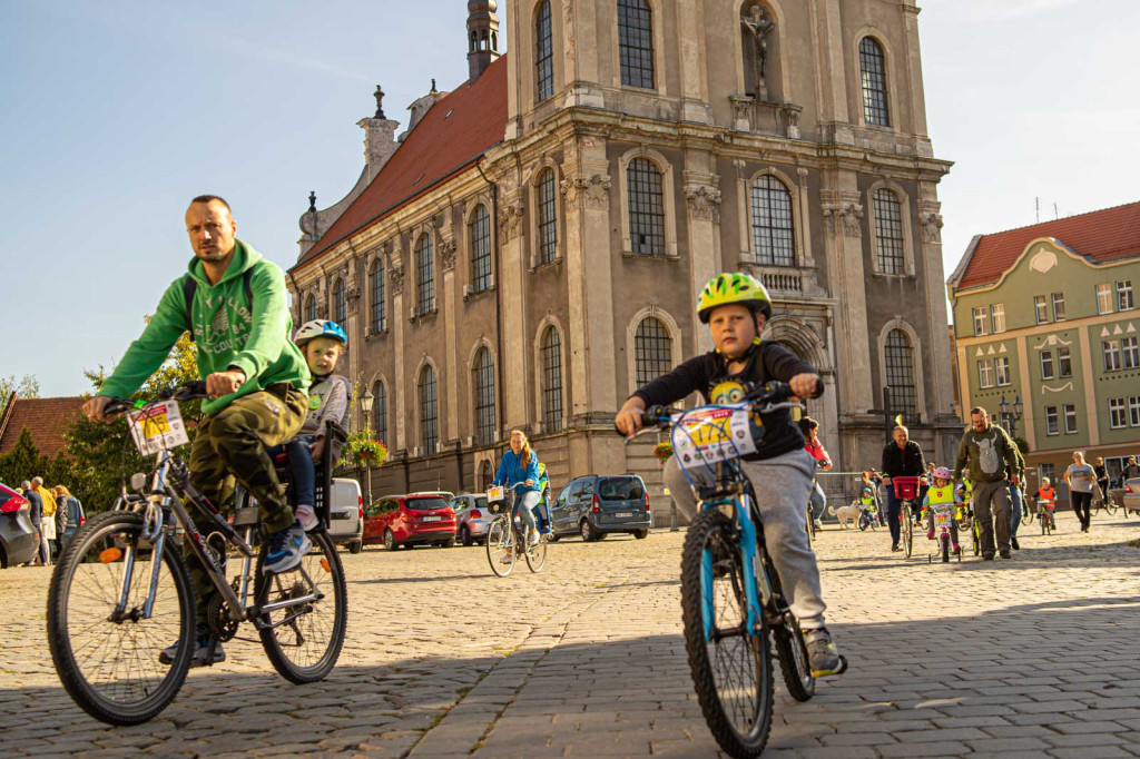 Blisko 250 przedszkolaków pojechało w rajdzie rowerkowym! [fotorelacja]
