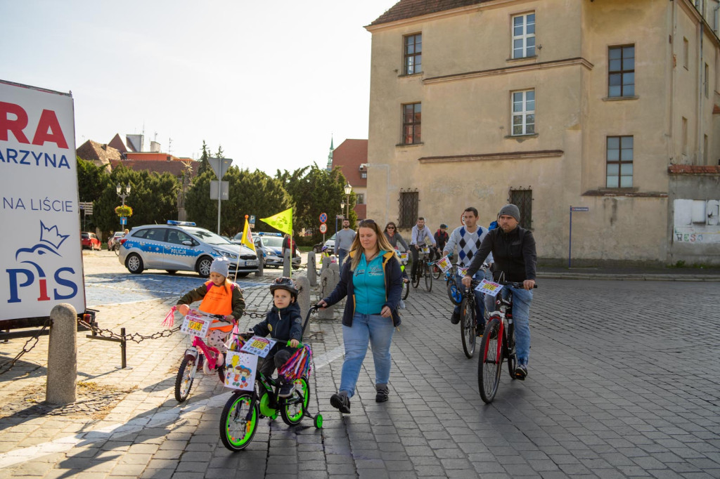 Blisko 250 przedszkolaków pojechało w rajdzie rowerkowym! [fotorelacja]