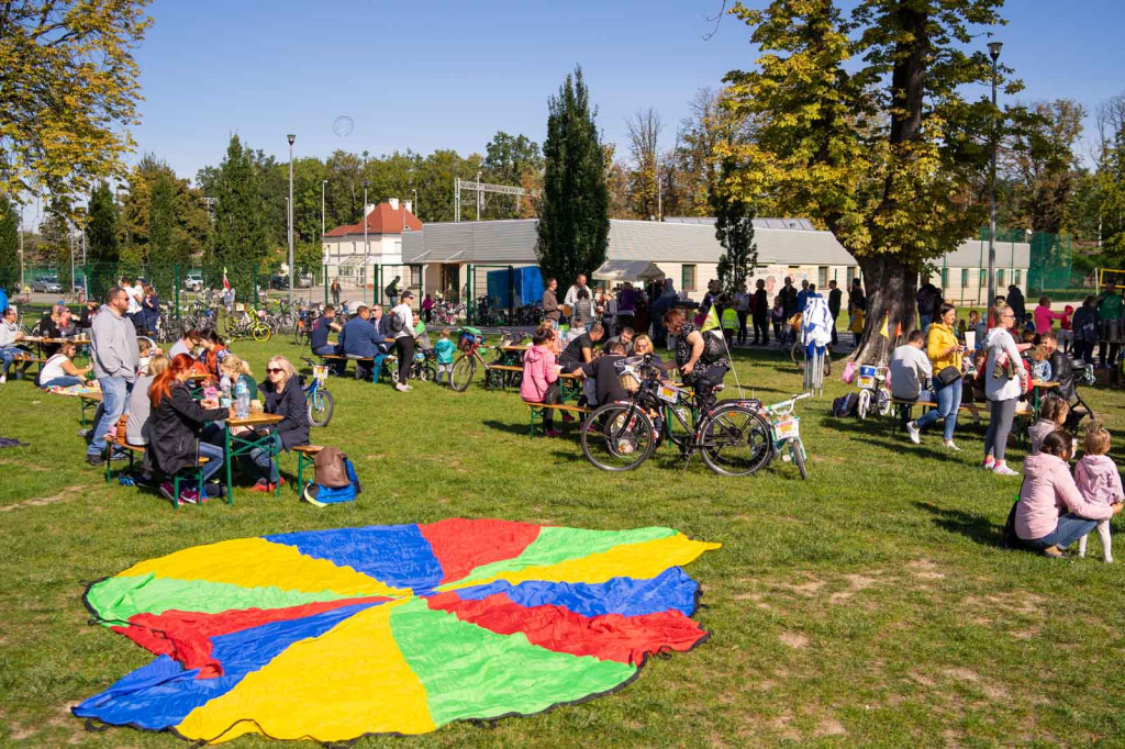 Blisko 250 przedszkolaków pojechało w rajdzie rowerkowym! [fotorelacja]