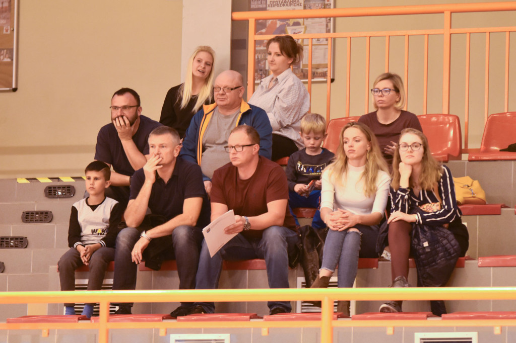 Olimp przegrywa z Olimpią. Piekarnianie nieznacznie lepsi [fororelacja]
