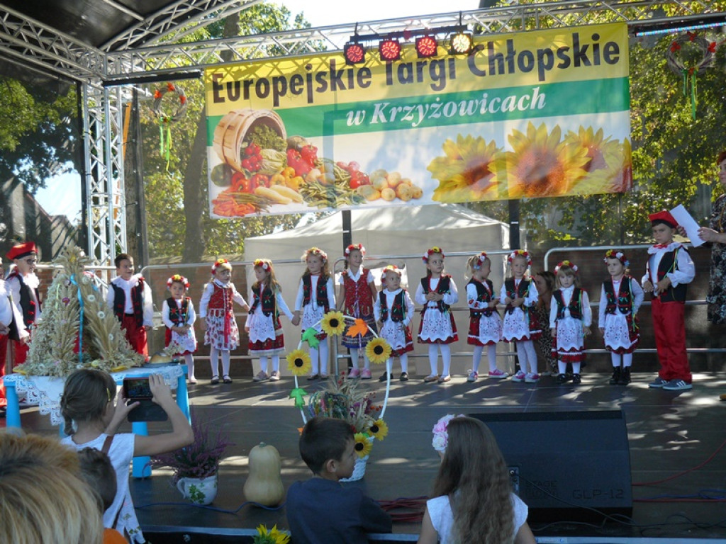 Występ przedszkolaków z Krzyżowic na XIX Europejskich Targach Chłopskich [fotorelacja]