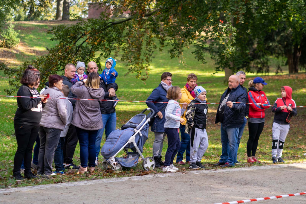 Charytatywny bieg dla Mikołaja na piątkę. Około 150. młodych sportowców na starcie!