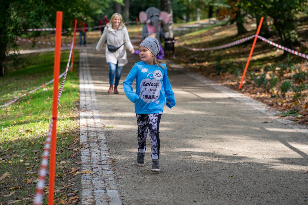 Charytatywny bieg dla Mikołaja na piątkę. Około 150. młodych sportowców na starcie!