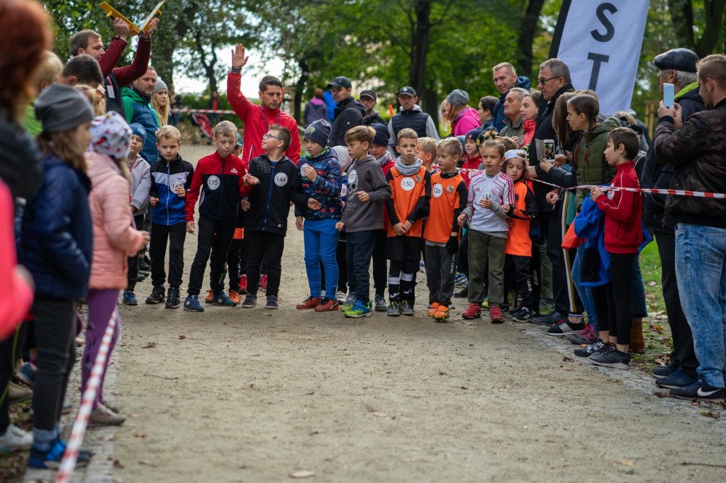 Charytatywny bieg dla Mikołaja na piątkę. Około 150. młodych sportowców na starcie!