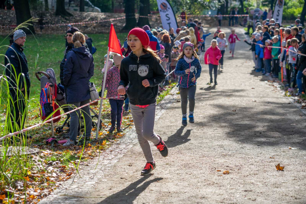 Charytatywny bieg dla Mikołaja na piątkę. Około 150. młodych sportowców na starcie!