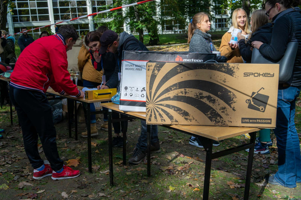 Charytatywny bieg dla Mikołaja na piątkę. Około 150. młodych sportowców na starcie!