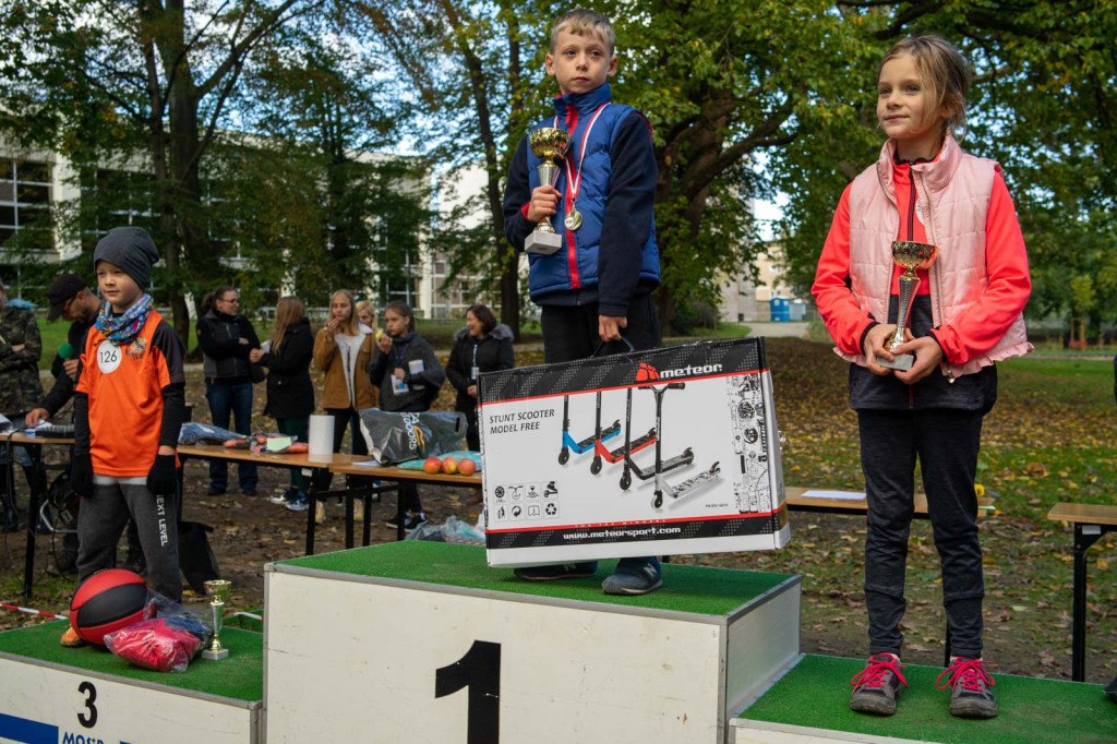 Charytatywny bieg dla Mikołaja na piątkę. Około 150. młodych sportowców na starcie!