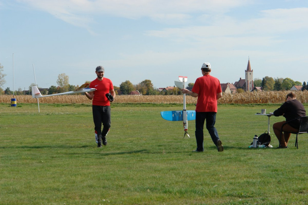 Pod Grodkowem rozegrano ostatnią rundę zawodów modelarskich