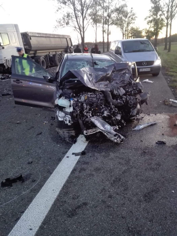 Tragiczny wypadek na DK 39 pod Łukowicami Brzeskimi. Nie żyje 75-letni kierowca