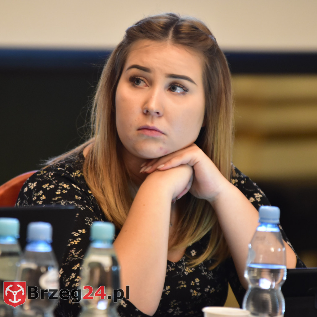 Będzie likwidacja oddziałów i redukcja etatów w BCM. 13 radnych przegłosowało plan naprawczy szpitala