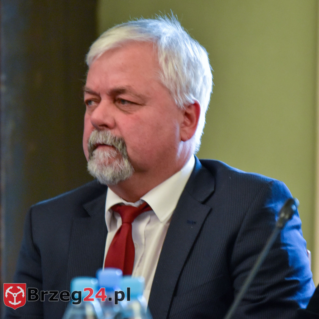 Będzie likwidacja oddziałów i redukcja etatów w BCM. 13 radnych przegłosowało plan naprawczy szpitala
