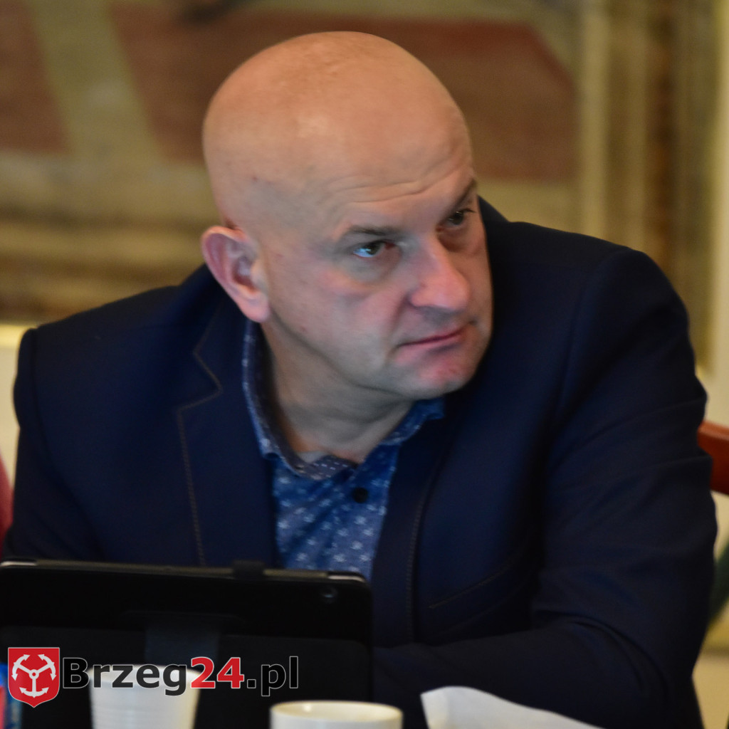 Będzie likwidacja oddziałów i redukcja etatów w BCM. 13 radnych przegłosowało plan naprawczy szpitala