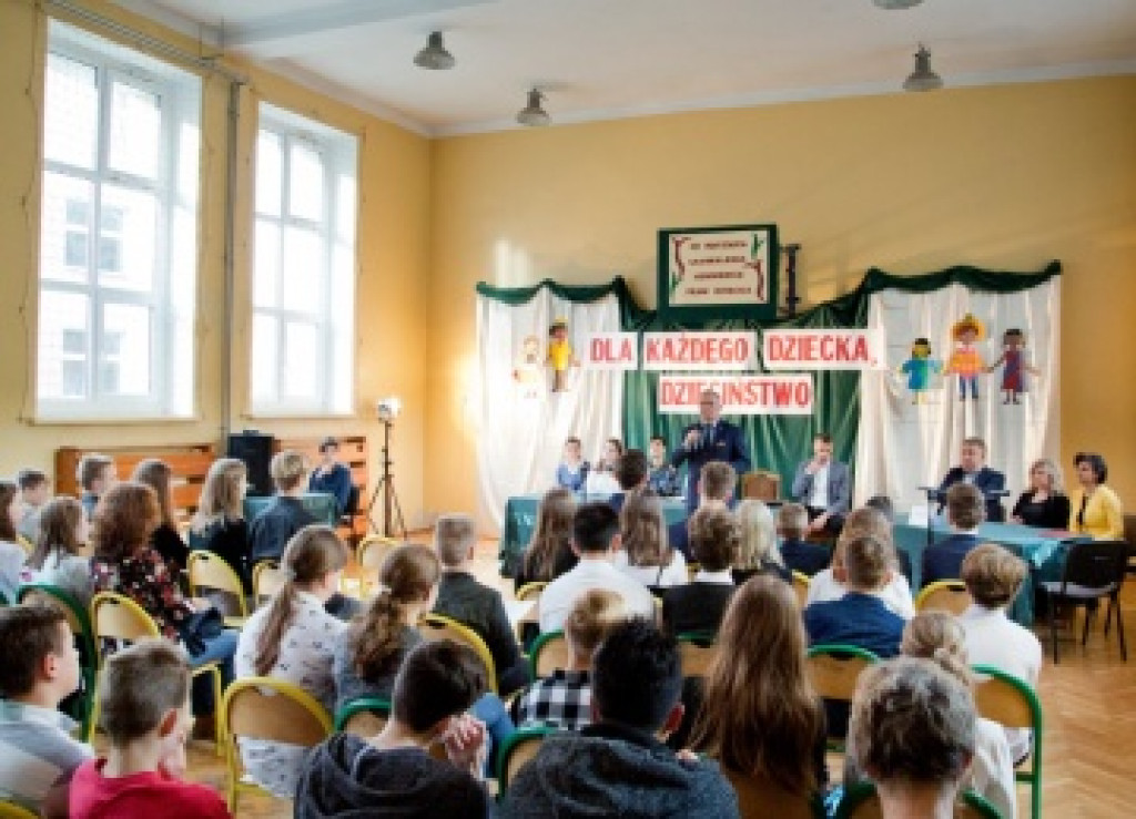 Dla każdego dziecka, dzieciństwo! O Prawach Dziecka w Publicznej Szkole Podstawowej nr 6 w Brzegu